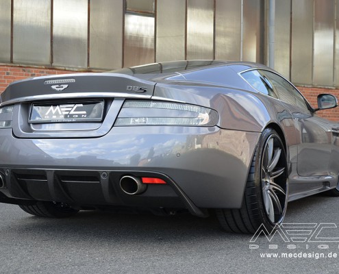 MEC Design Aston Martin DBS "Royale" with CCD10 10Jx21 and 12Jx21 wheels