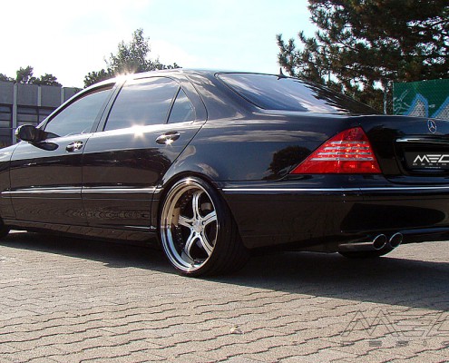 W220 V220 S-Klasse Mercedes Tuning AMG Bodykit Felgen Auspuff Spurverbreiterung Carbon
