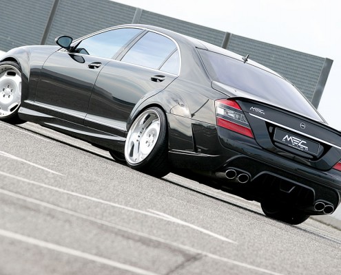 W221 V221 S-Klasse Mercedes Tuning AMG Bodykit Felgen Auspuff Spurverbreiterung Carbon