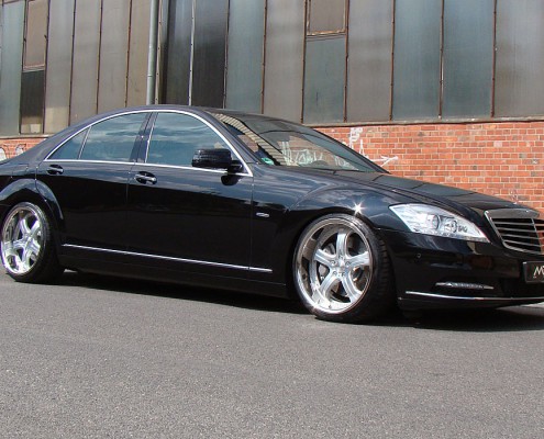 W221 V221 S-Klasse Mercedes Tuning AMG Bodykit Felgen Auspuff Spurverbreiterung Carbon