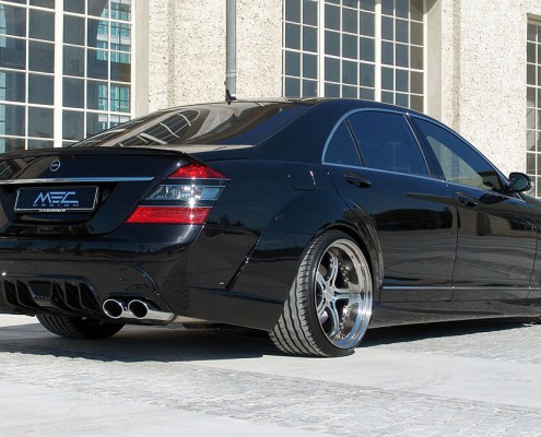 W221 V221 S-Klasse Mercedes Tuning AMG Bodykit Felgen Auspuff Spurverbreiterung Carbon