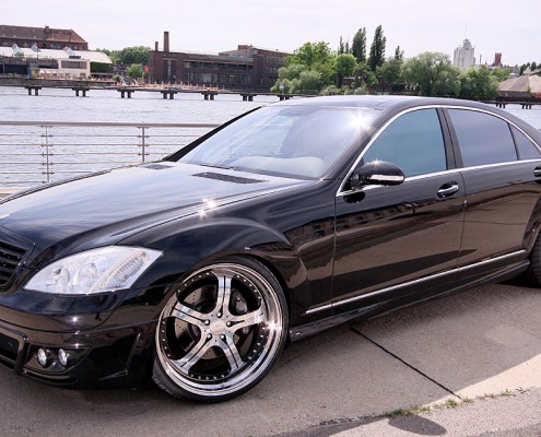 W221 V221 S-Klasse Mercedes Tuning AMG Bodykit Felgen Auspuff Spurverbreiterung Carbon