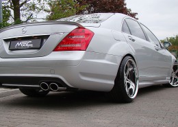 W221 V221 S-Klasse Mercedes Tuning AMG Bodykit Felgen Auspuff Spurverbreiterung Carbon