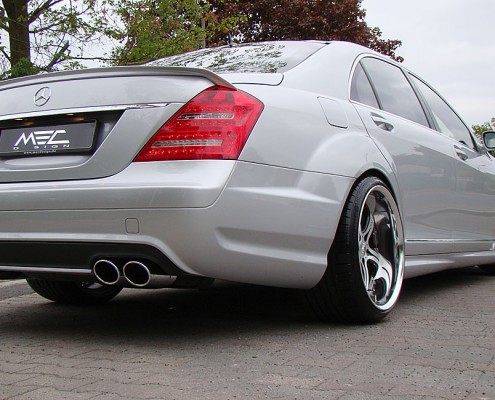 W221 V221 S-Klasse Mercedes Tuning AMG Bodykit Felgen Auspuff Spurverbreiterung Carbon