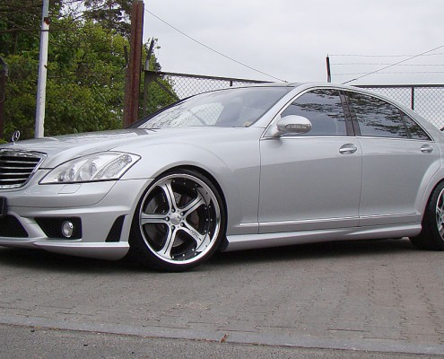 W221 V221 S-Klasse Mercedes Tuning AMG Bodykit Felgen Auspuff Spurverbreiterung Carbon