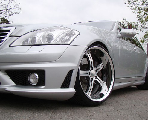 W221 V221 S-Klasse Mercedes Tuning AMG Bodykit Felgen Auspuff Spurverbreiterung Carbon