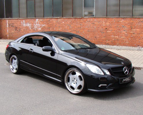 C207 A207 Mercedes Tuning AMG Bodykit Felgen Auspuff Spurverbreiterung Carbon