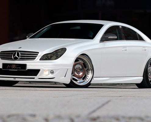 W219 CLS Mercedes Tuning AMG Bodykit Wheels Exhaust Spacer Carbon
