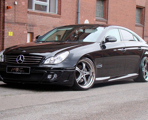 Black CLS with bodykit and mecxtremeIII 9,5 + 11 x 20