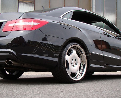 C207 A207 Mercedes Tuning AMG Bodykit Felgen Auspuff Spurverbreiterung Carbon