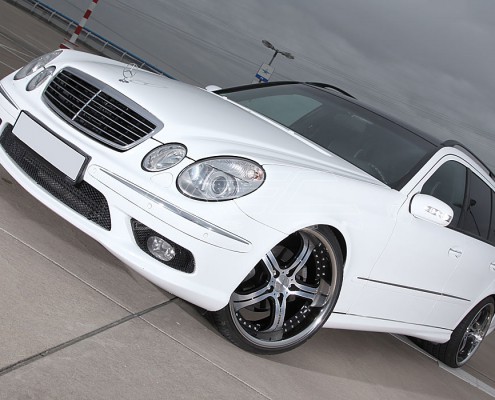 W211 S211 E-Klasse Mercedes Tuning AMG Bodykit Felgen Auspuff Spurverbreiterung Carbon