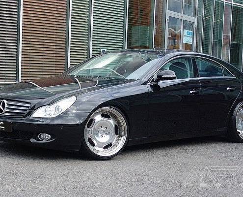 W219 CLS Mercedes Tuning AMG Bodykit Wheels Exhaust Spacer Carbon