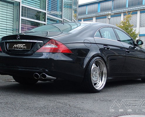 W219 CLS Mercedes Tuning AMG Bodykit Wheels Exhaust Spacer Carbon
