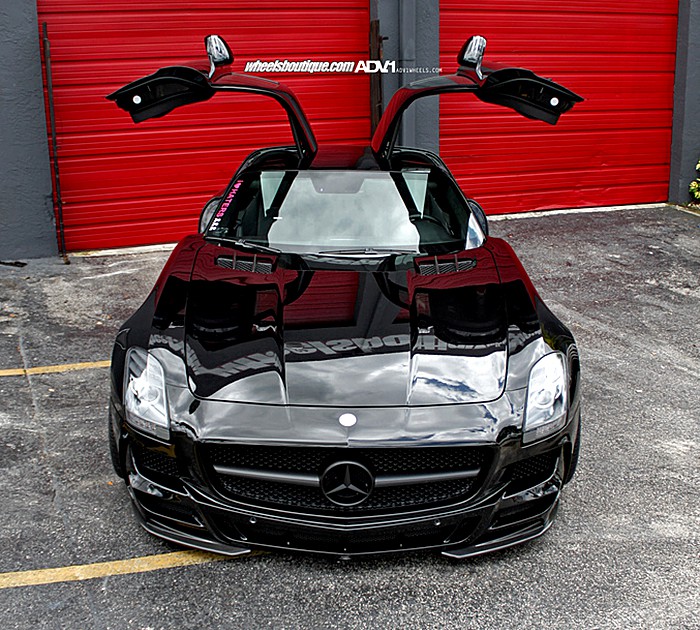 SLS C197 Mercedes Tuning AMG Bodykit Felgen Auspuff Spurverbreiterung Carbon