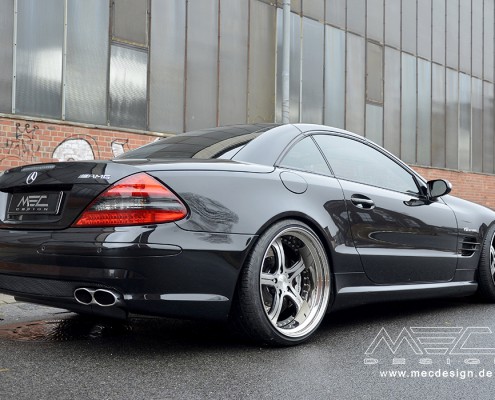 R230 SL Roadster Mercedes Tuning AMG Bodykit Felgen Auspuff Spurverbreiterung Carbon