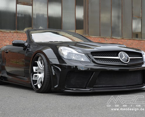 R230 SL Roadster Mercedes Tuning AMG Bodykit Felgen Auspuff Spurverbreiterung Carbon