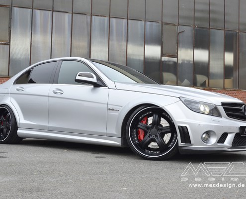 W204 C204 S204 C-Klasse Mercedes Tuning AMG Bodykit Felgen Auspuff Spurverbreiterung Carbon