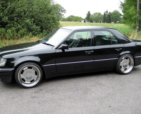 W124 Mercedes Tuning AMG Bodykit Wheels Exhaust Spacer Carbon