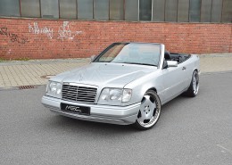 W124 Mercedes Tuning AMG Bodykit Felgen Auspuff Spurverbreiterung Carbon