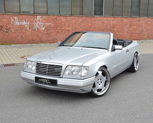 W124 Mercedes Tuning AMG Bodykit Felgen Auspuff Spurverbreiterung Carbon