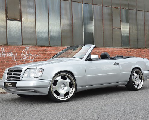 W124 Mercedes Tuning AMG Bodykit Felgen Auspuff Spurverbreiterung Carbon
