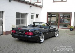 R129 SL Roadster Mercedes Tuning AMG Bodykit Felgen Auspuff Spurverbreiterung Carbon