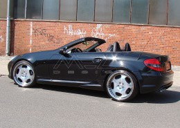 R171 SLK Roadster Mercedes Tuning AMG Bodykit Felgen Auspuff Spurverbreiterung Carbon
