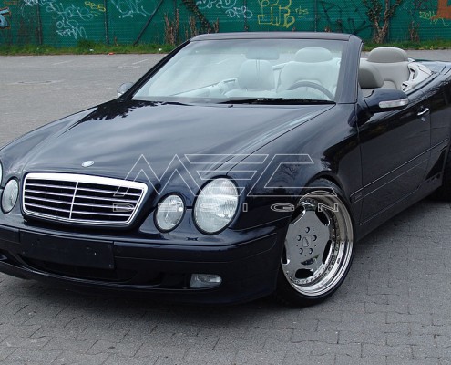 W208 A208 CLK Mercedes Tuning AMG Bodykit Felgen Auspuff Spurverbreiterung Carbon