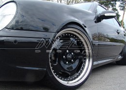 W208 A208 CLK Mercedes Tuning AMG Bodykit Felgen Auspuff Spurverbreiterung Carbon