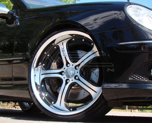 W209 A209 CLK Mercedes Tuning AMG Bodykit Wheels Exhaust Spacer Carbon