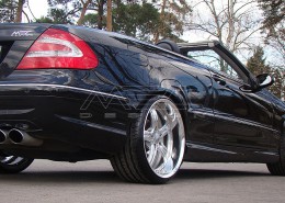 W209 A209 CLK Mercedes Tuning AMG Bodykit Felgen Auspuff Spurverbreiterung Carbon