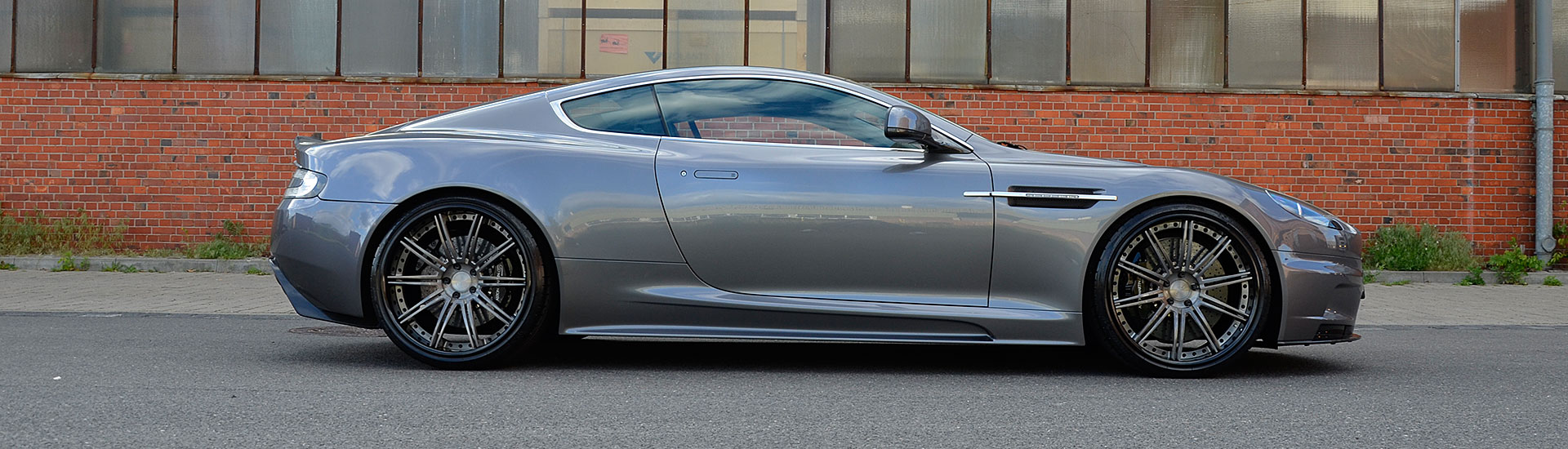 Aston Martin DBS
